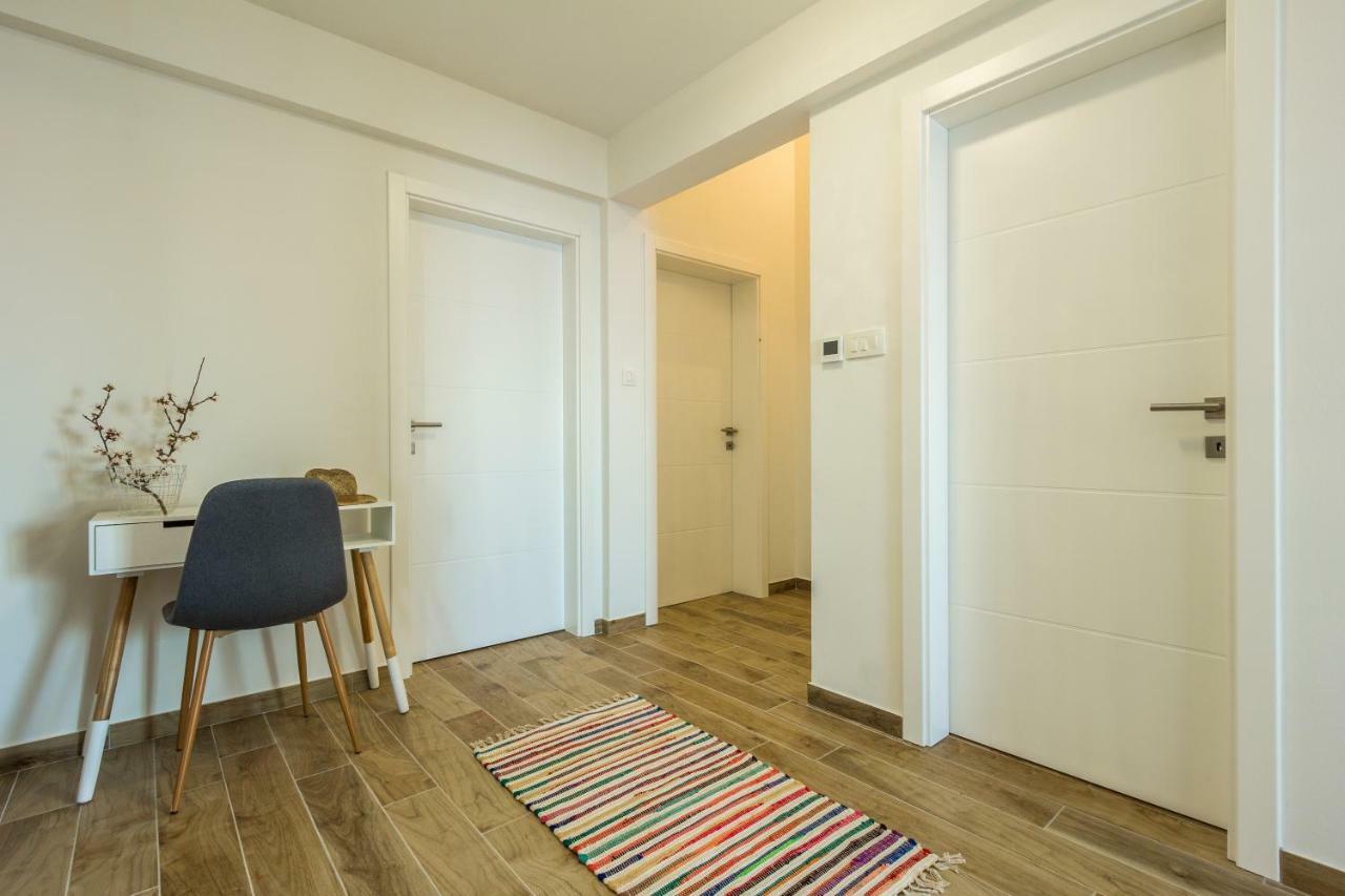 2Bfree Apartments Stinica Exterior foto